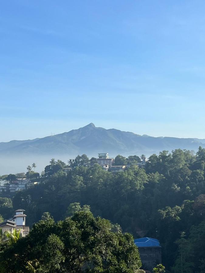 Hansons Homestay แคนดี้ ภายนอก รูปภาพ