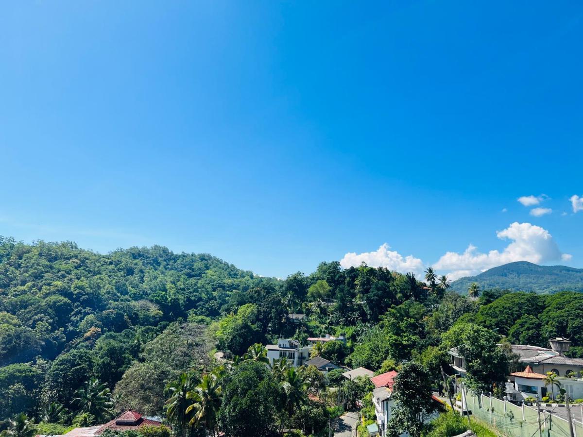 Hansons Homestay แคนดี้ ภายนอก รูปภาพ