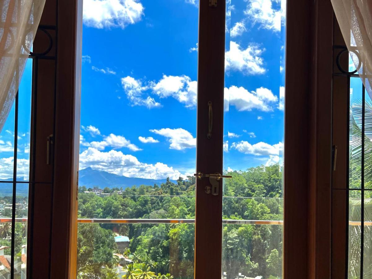 Hansons Homestay แคนดี้ ภายนอก รูปภาพ